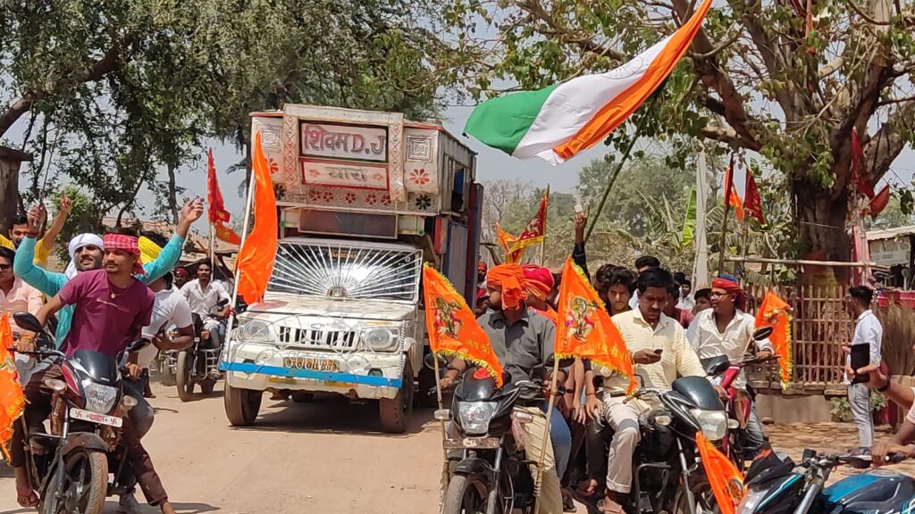 श्री राम का जन्मोत्सव में धूमधाम से मनाया गया सुरक्षा व्यवस्था के बीच निकला जुलूस