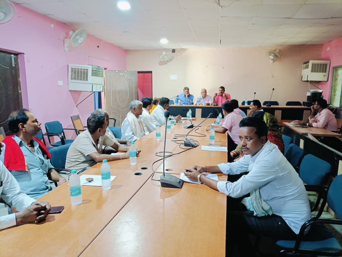 परिचय नामक पुस्तिका लिखे जाने को लेकर किया गया चर्चा परिचय नामक पुस्तिका लिखे जाने को लेकर किया गया चर्चा