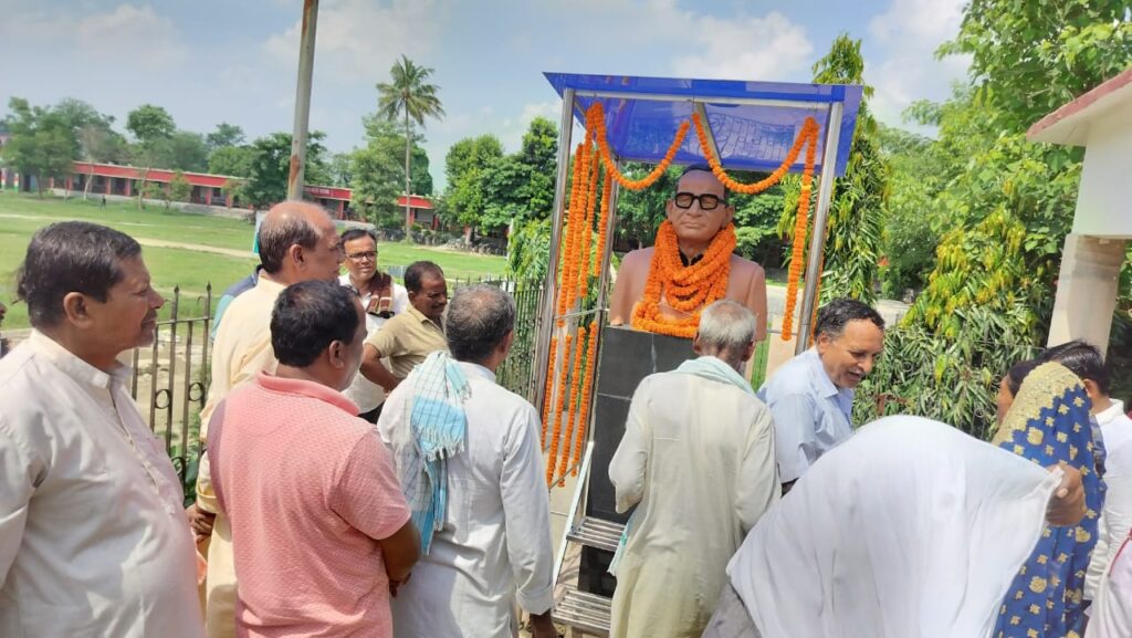 शिवाजीनगर के शिल्पिकार एवं निर्माता स्वर्गीय राम लखन सिंह के 38 वां पुण्यतिथि मनाया गया