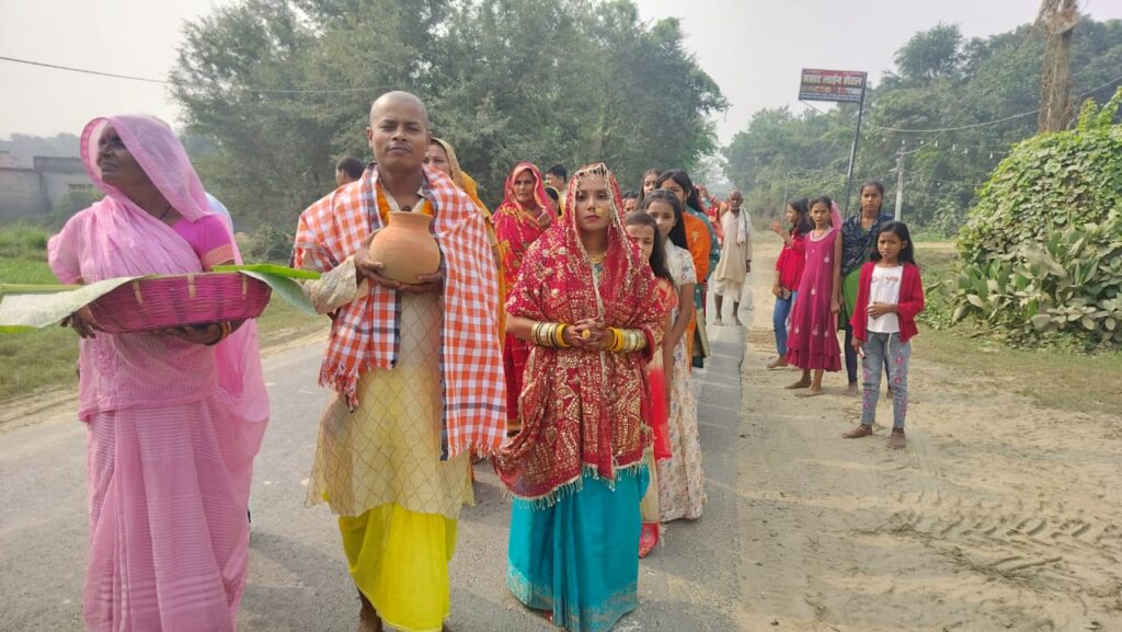 हर हर महादेव से गूंजायमान रहा डुमरा नरसिंहा ग्राम