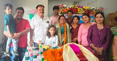 बहेड़ी सीएचसी में एएनएम सुधा कुमारी को सेवानिवृत्ति पर भावभीनी विदाई