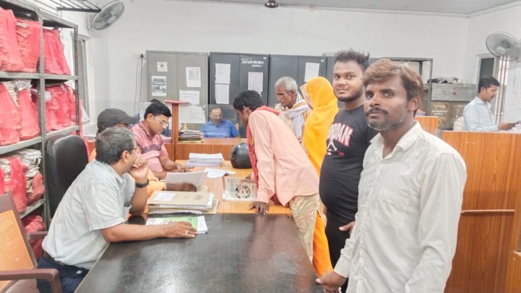 पंचायत उपचुनाव: नामांकन के पाँचवें दिन 4 उम्मीदवारों ने भरा पर्चा पंचायत उपचुनाव: नामांकन के पाँचवें दिन 4 उम्मीदवारों ने भरा पर्चा