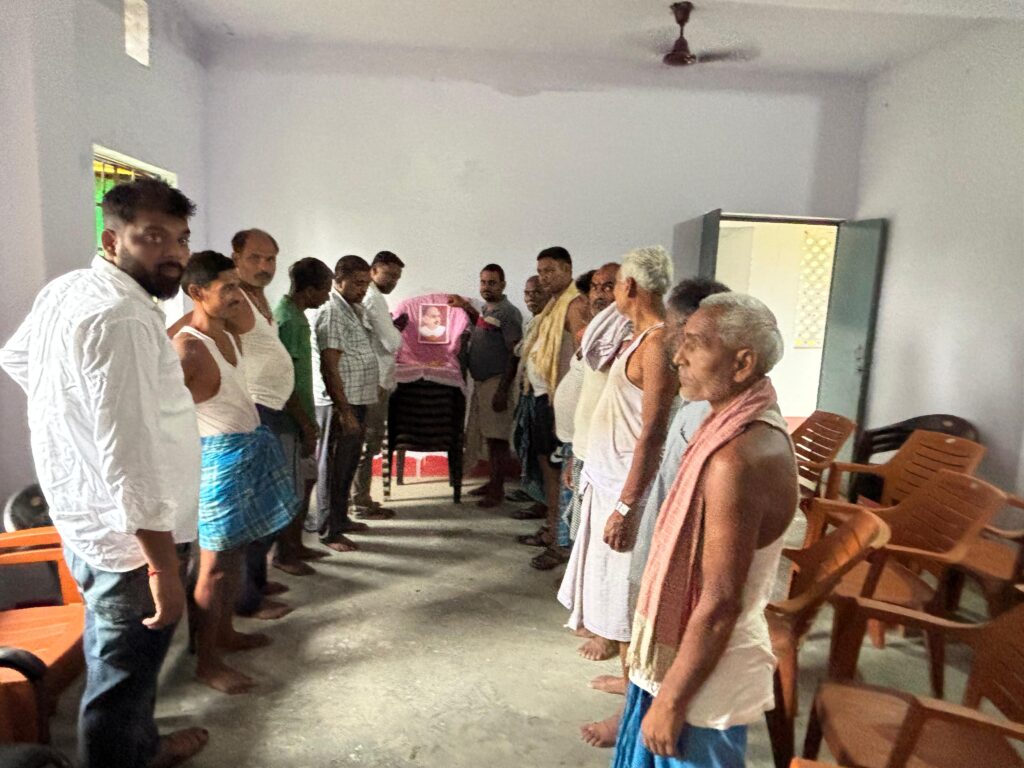करियन में भाजपा कार्यकर्ताओं ने श्यामा प्रसाद मुखर्जी की पुण्यतिथि मनाई, बलिदान को किया नमन