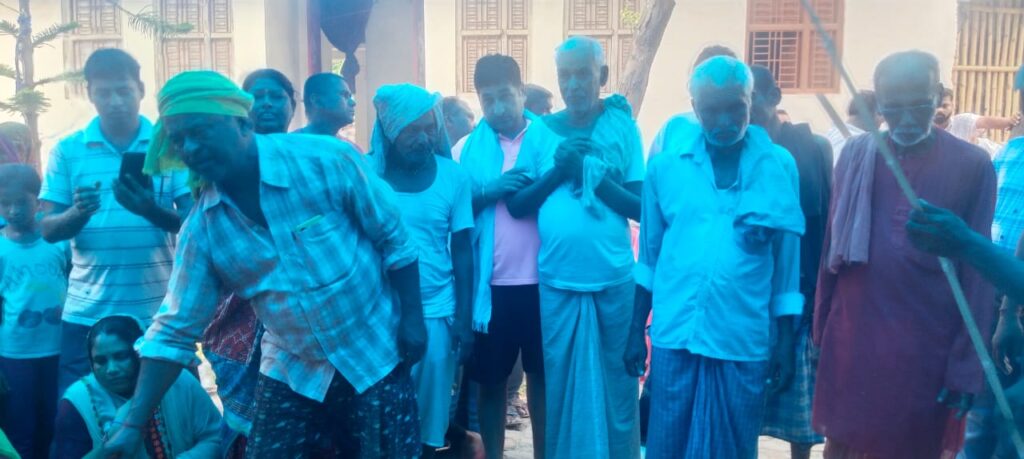 समाजसेवी हरे कृष्ण सिंह का अंतिम संस्कार, बड़े पुत्र ने दी मुखाग्नि