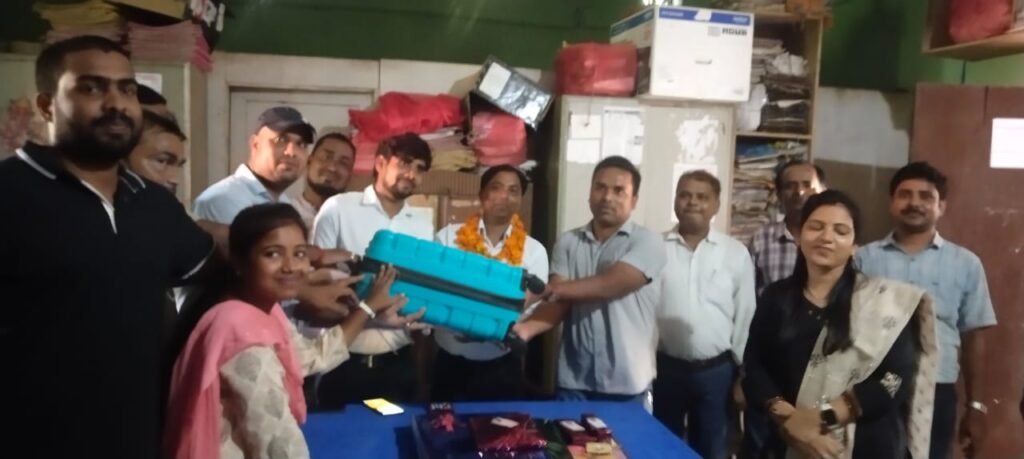 शिवाजीनगर अंचल के बड़ा बाबू विश्वनाथ प्रसाद को भावभीनी विदाई