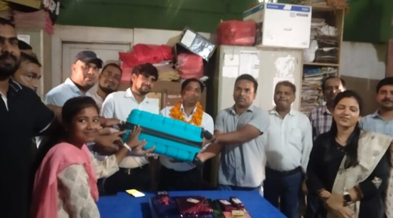 शिवाजीनगर अंचल के बड़ा बाबू विश्वनाथ प्रसाद को भावभीनी विदाई