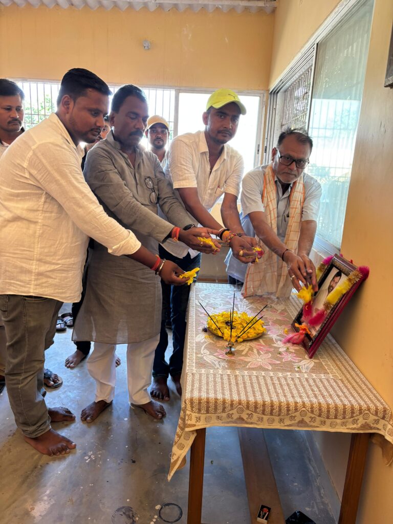पूर्व केंद्रीय मंत्री रामविलास पासवान की जयंती पर शिवाजीनगर में श्रद्धांजलि समारोह पूर्व केंद्रीय मंत्री रामविलास पासवान की जयंती पर शिवाजीनगर में श्रद्धांजलि समारोह