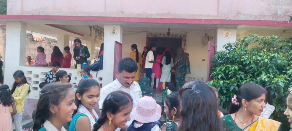 सावन की पहली सोमवारी पर शिवालयों में उमड़ा श्रद्धालुओं का सैलाब