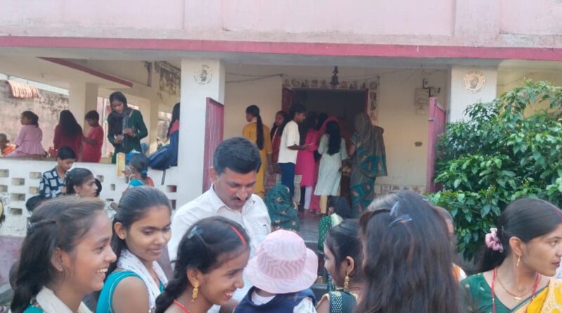 सावन की पहली सोमवारी पर शिवालयों में उमड़ा श्रद्धालुओं का सैलाब