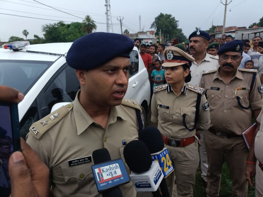 समस्तीपुर में हत्या और स्कूल में अग्निकांड से माहौल डरावना, पुलिस जांच में जुटी समस्तीपुर में हत्या और स्कूल में अग्निकांड से माहौल डरावना, पुलिस जांच में जुटी