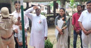 स्वतंत्रता दिवस के अवसर पर प्रखंड क्षेत्र में ध्वजारोहण समारोह का आयोजन