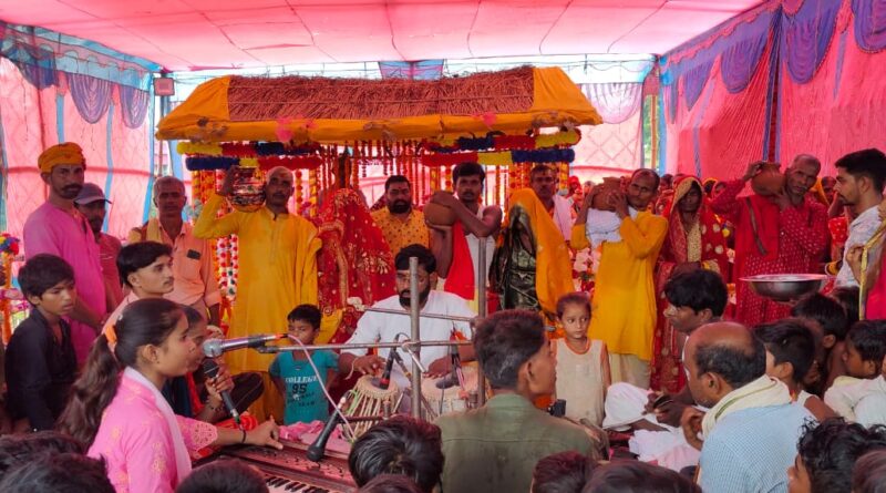 शंकरपुर में नवाह महायज्ञ का भव्य शुभारंभ, कलश यात्रा से गूंजा महदेवा गांव