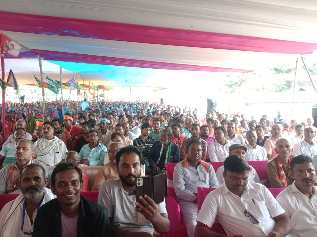 सिंघिया में आयोजित एनडीए कार्यकर्ता सम्मेलन में केंद्र व राज्य सरकार की उपलब्धियों को बताया गया जनकल्याणकारी, नीतीश-मोदी की जोड़ी को बताया विकास की गारंटी