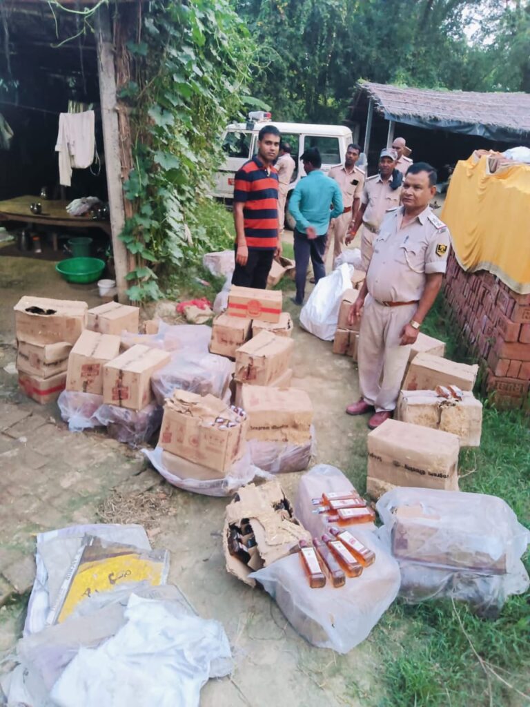 शिवाजीनगर पुलिस को मिली बड़ी सफलता, 10 लाख की विदेशी शराब जब्त, तस्कर फरार शिवाजीनगर पुलिस को मिली बड़ी सफलता, 10 लाख की विदेशी शराब जब्त, तस्कर फरार