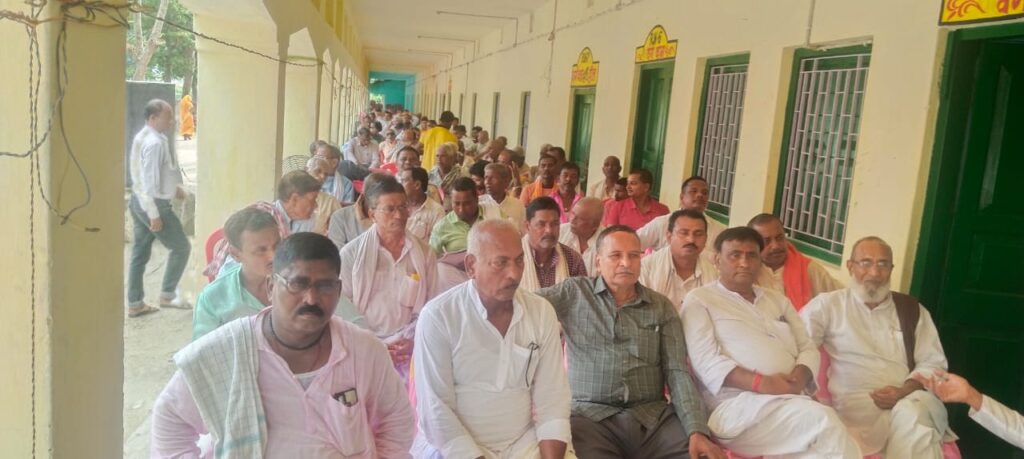 पूर्व मंत्री गजेंद्र प्रसाद सिंह की 10वीं पुण्यतिथि पर उमड़ा जनसैलाब, डॉ. उर्मिला सिन्हा को वारिसनगर से उम्मीदवार बनाने की उठी जोरदार मांग पूर्व मंत्री गजेंद्र प्रसाद सिंह की 10वीं पुण्यतिथि पर उमड़ा जनसैलाब, डॉ. उर्मिला सिन्हा को वारिसनगर से उम्मीदवार बनाने की उठी जोरदार मांग