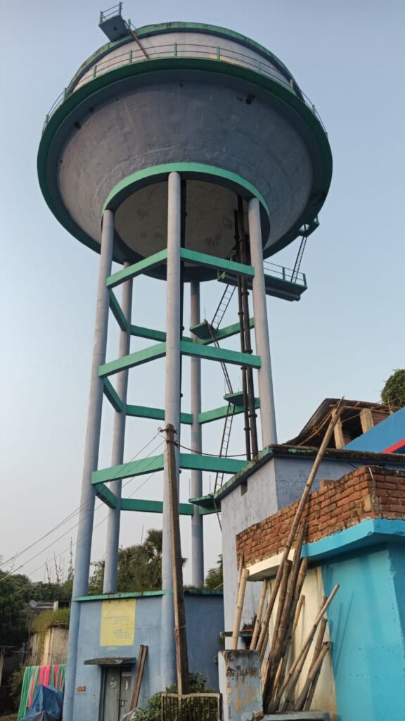 डुमरा मोहन पंचायत में 10 दिनों से जलापूर्ति ठप, हजारों लोग परेशान, सड़क जाम की चेतावनी डुमरा मोहन पंचायत में 10 दिनों से जलापूर्ति ठप, हजारों लोग परेशान, सड़क जाम की चेतावनी