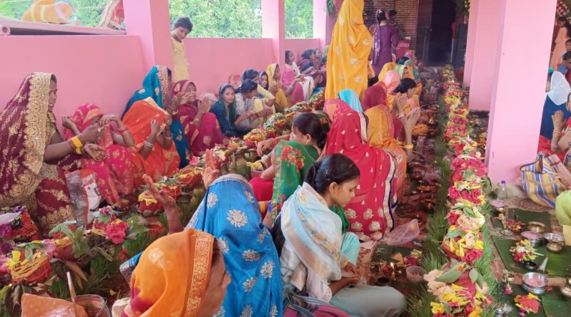 आस्था का संगम: मां कात्यायनी की भव्य पूजा और बेल निमंत्रण जुलूस से गुंजायमान हुआ शिवाजीनगर