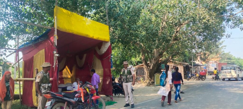 विधानसभा चुनाव 2025: समस्तीपुर में सुरक्षा का 'महाकवच', सीमाएं सील, अर्धसैनिक बल 24 घंटे मुस्तैद विधानसभा चुनाव 2025: समस्तीपुर में सुरक्षा का 'महाकवच', सीमाएं सील, अर्धसैनिक बल 24 घंटे मुस्तैद