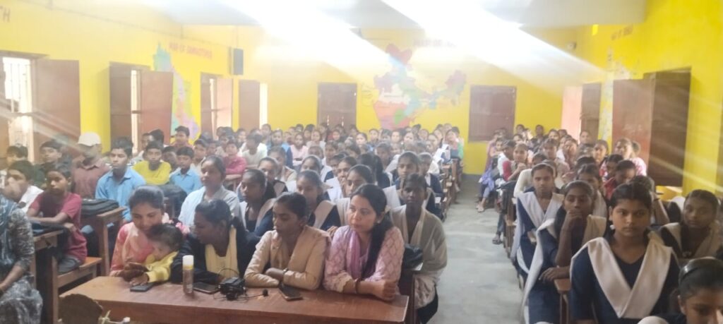 बाल दिवस: राष्ट्रीय वीरता पुरस्कार विजेताओं की कहानियों से गूंजा शिवाजीनगर स्कूल, छात्रों में भरा अदम्य साहस