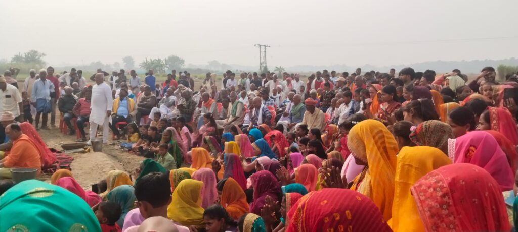 शिवाजीनगर: हर-हर महादेव के उद्घोष से गूंजा शहरू गांव, 2026 की ऐतिहासिक बम पूजा के लिए हुआ भव्य भूमि पूजन