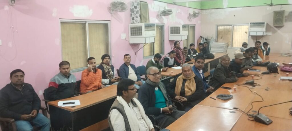 शिवाजीनगर: ग्राम कचहरी संचालन में लापरवाही पर अब होगी सख्त कार्रवाई, BPRO ने दिए वेतन कटौती और बायोमेट्रिक उपस्थिति के आदेश शिवाजीनगर: ग्राम कचहरी संचालन में लापरवाही पर अब होगी सख्त कार्रवाई, BPRO ने दिए वेतन कटौती और बायोमेट्रिक उपस्थिति के आदेश