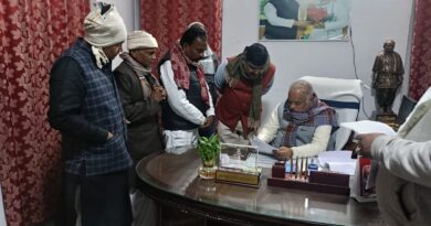 शिवाजीनगर: नए भवन में शिफ्ट होगा प्रखंड कार्यालय! सांसद प्रतिनिधि अशोक सिंह ने मंत्री श्रवण कुमार को सौंपा मांग पत्र