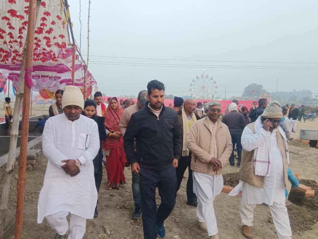 शिवाजीनगर: शहरू गांव में भागवत कथा का भव्य समापन, कुलपति और प्रशासनिक अधिकारियों की उपस्थिति में भक्ति और अनुशासन का संगम