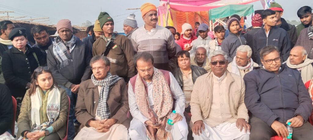 शहरू गांव में भव्य सार्वजनिक बम पूजा का आयोजन, स्थानीय मुखिया विधायक सांसद शांभवी चौधरी सहित कई जनप्रतिनिधियों ने किया आगमन शहरू गांव में भव्य सार्वजनिक बम पूजा का आयोजन, स्थानीय मुखिया विधायक सांसद शांभवी चौधरी सहित कई जनप्रतिनिधियों ने किया आगमन