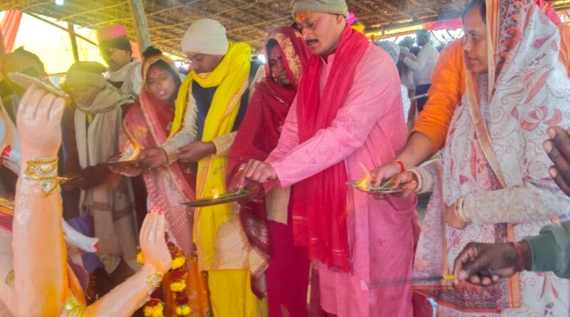 शिवाजीनगर के सहरू गांव में ऐतिहासिक सार्वजनिक बोल बम पूजा, तीन लाख से अधिक श्रद्धालुओं ने किया पार्थिव शिवलिंग पर जलाभिषेक