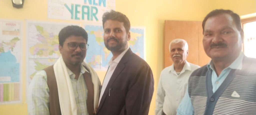 मिथिला परंपरा के अनुसार पाग, माला व शॉल से सम्मानित हुए हरि ओम शरण