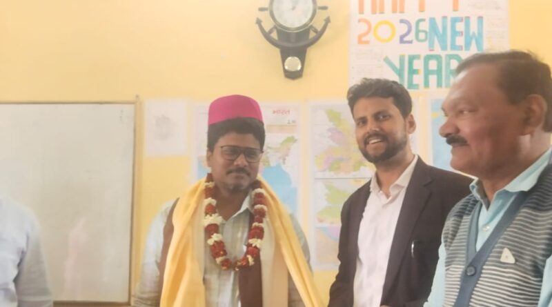 मिथिला परंपरा के अनुसार पाग, माला व शॉल से सम्मानित हुए हरि ओम शरण