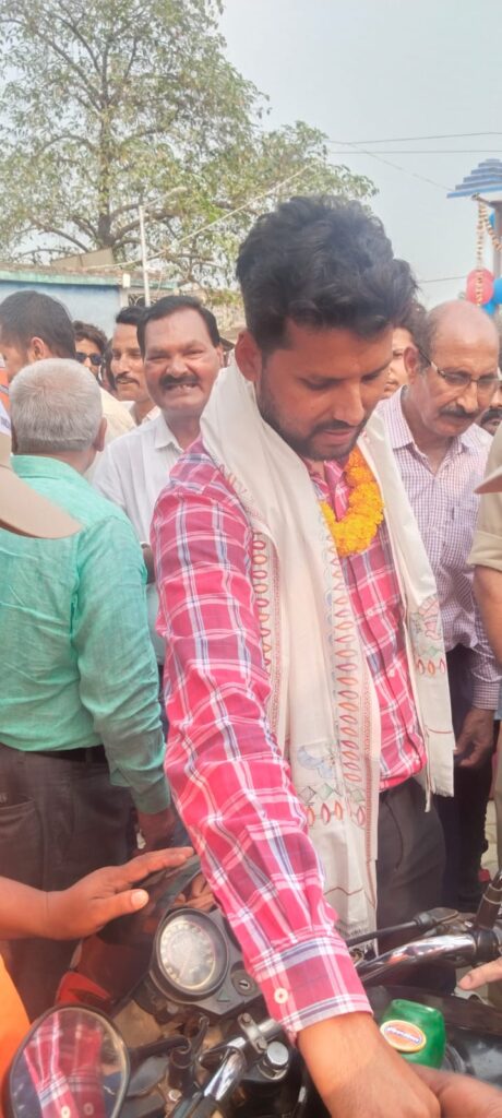 डुमरा चौक के पास सुनैना पेट्रोलियम पेट्रोल पंप का भव्य शुभारंभ, अब 20–25 गांवों को मिलेगा लाभ