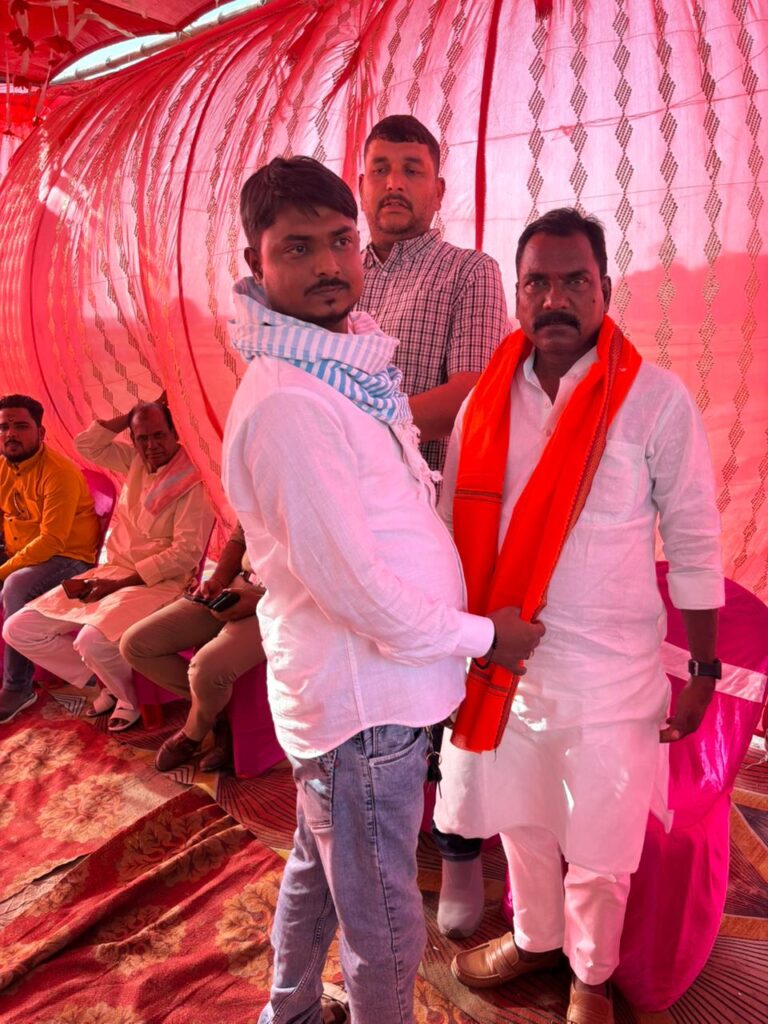 शिवाजीनगर दहियार बस पड़ाव का भव्य शुभारंभ, विधायक वीरेंद्र कुमार सहित कई गणमान्य लोग रहे उपस्थित शिवाजीनगर दहियार बस पड़ाव का भव्य शुभारंभ, विधायक वीरेंद्र कुमार सहित कई गणमान्य लोग रहे उपस्थित