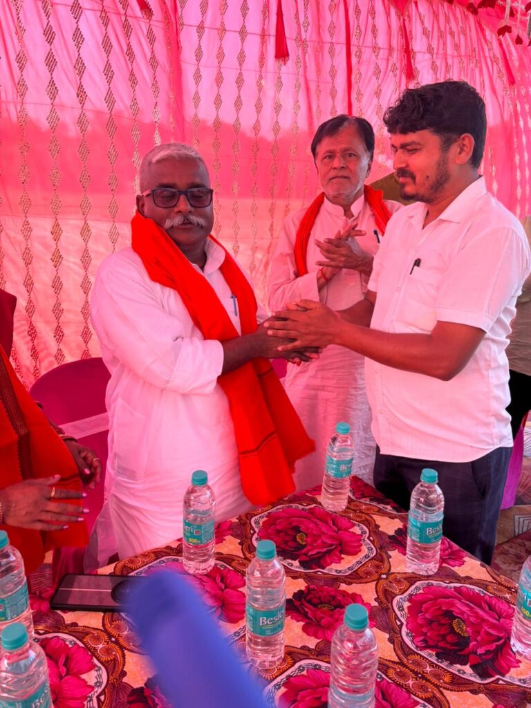 शिवाजीनगर दहियार बस पड़ाव का भव्य शुभारंभ, विधायक वीरेंद्र कुमार सहित कई गणमान्य लोग रहे उपस्थित शिवाजीनगर दहियार बस पड़ाव का भव्य शुभारंभ, विधायक वीरेंद्र कुमार सहित कई गणमान्य लोग रहे उपस्थित