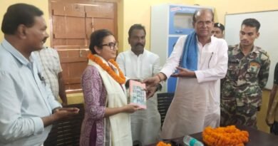 स्थानीय सांसद सांभवी चौधरी डॉ. कलाम फाउंडेशन फॉर रूरल डेवलपमेंट सह पब्लिक लाइब्रेरी में आगमन