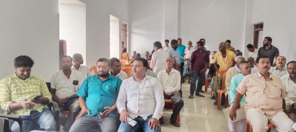 सहयोग शिविर में उमड़ी ग्रामीणों की भीड़, 240 आवेदनों में अधिकांश का मौके पर हुआ निष्पादन सहयोग शिविर में उमड़ी ग्रामीणों की भीड़, 240 आवेदनों में अधिकांश का मौके पर हुआ निष्पादन