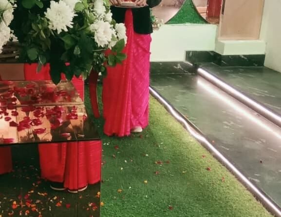 बल्लीपुर में महिला की संदिग्ध मौत से सनसनी, ओढ़नी के फंदे से लटका मिला शव; एफएसएल टीम ने जुटाए साक्ष्य