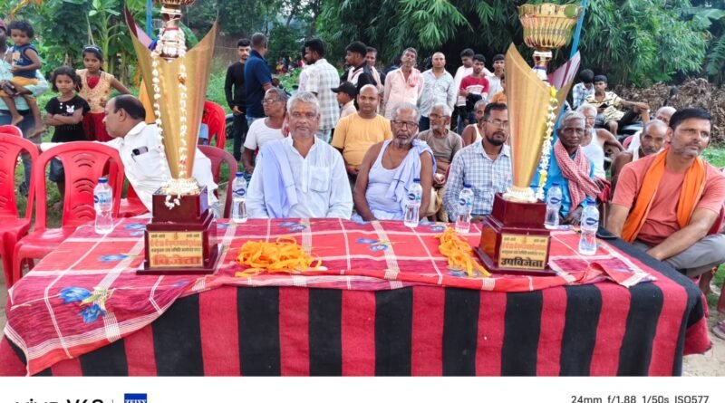 शिवाजीनगर में मटकी फोड़ कार्यक्रम, युवा फिजिकल अकादमी ने जीता खिताब