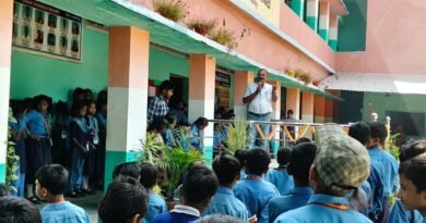 यूएमएस कलवारा में सुरक्षित शनिवार के तहत सड़क और रेल सुरक्षा पर जागरूकता कार्यक्रम